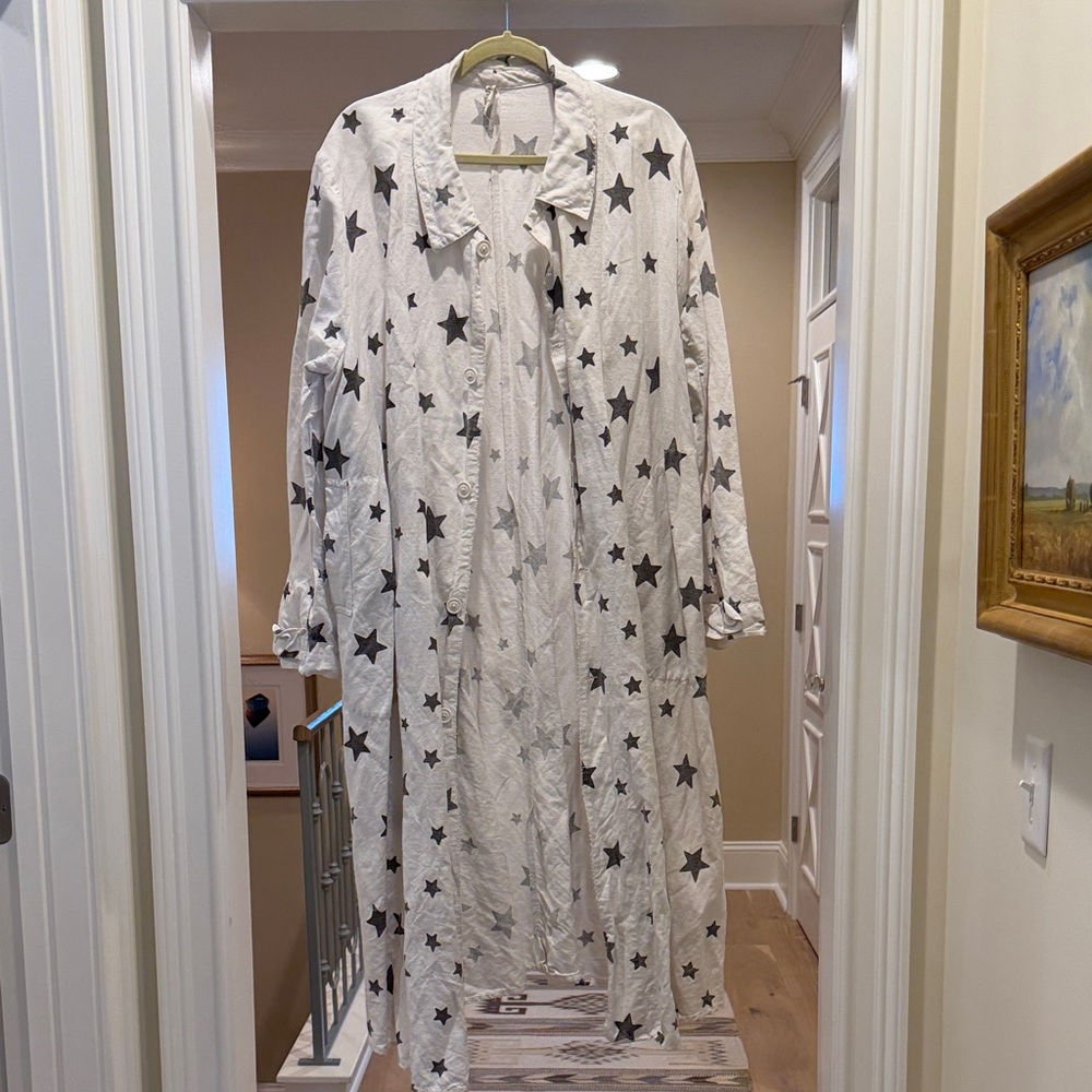 Magnolia Pearl Off white Grey Star Print Long Duster Coat